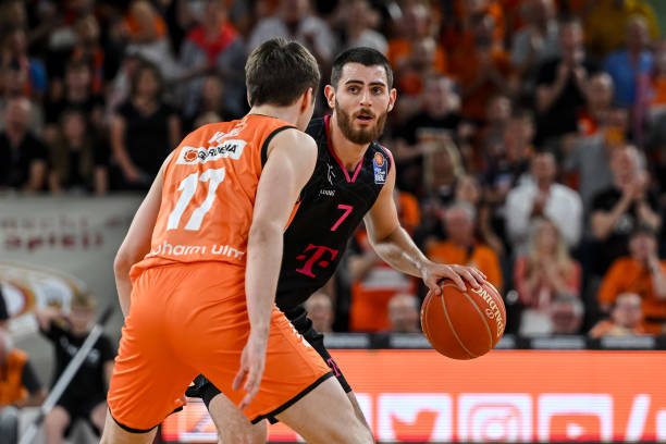 虽因伤病影 虽因伤病影